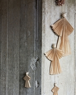 Angels ornament natural fra House Doctor flere størrelser på væg - Tinashjem